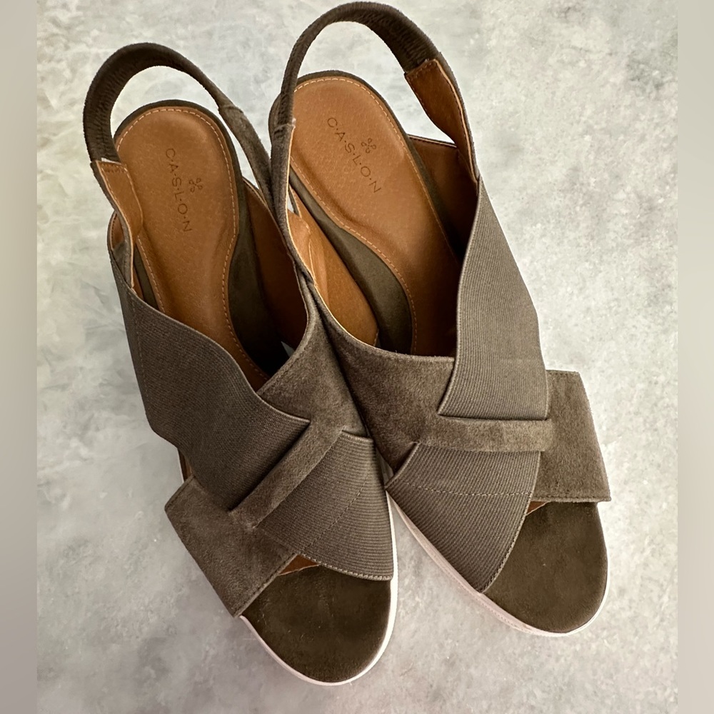 CASLON Olive Green Suede Wedges Size 9